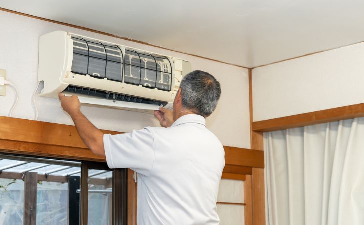お掃除機能付きエアコン